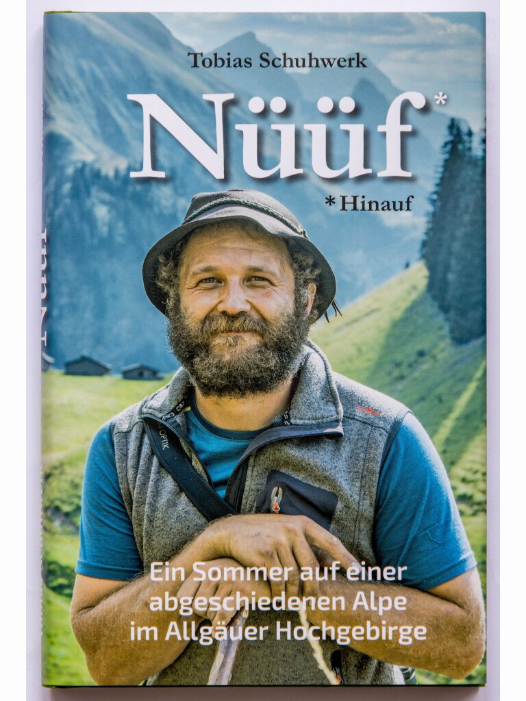 Nüüf * Hinauf